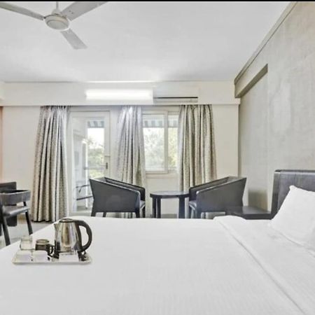 Aec Residency Hotel Alappuzha ภายนอก รูปภาพ