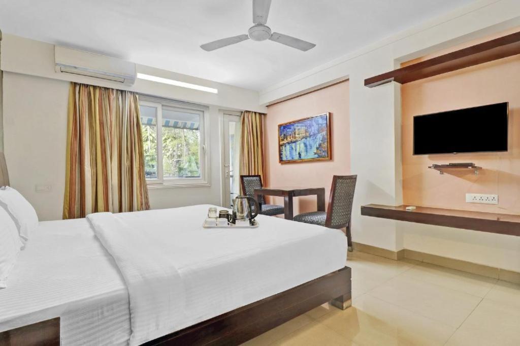Aec Residency Hotel Alappuzha ภายนอก รูปภาพ
