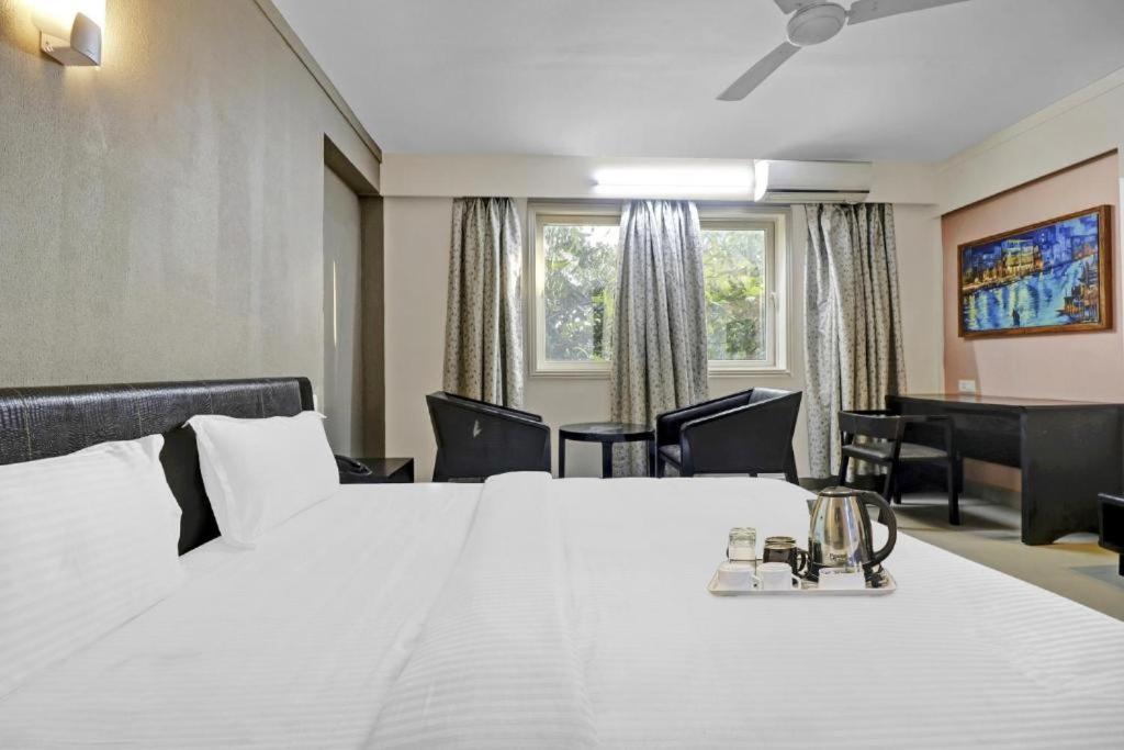 Aec Residency Hotel Alappuzha ภายนอก รูปภาพ